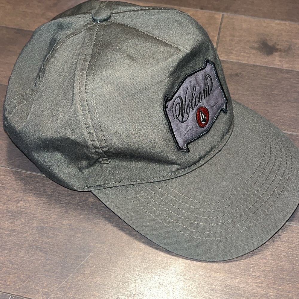 Volcom mantis hat - Picture 2 of 9